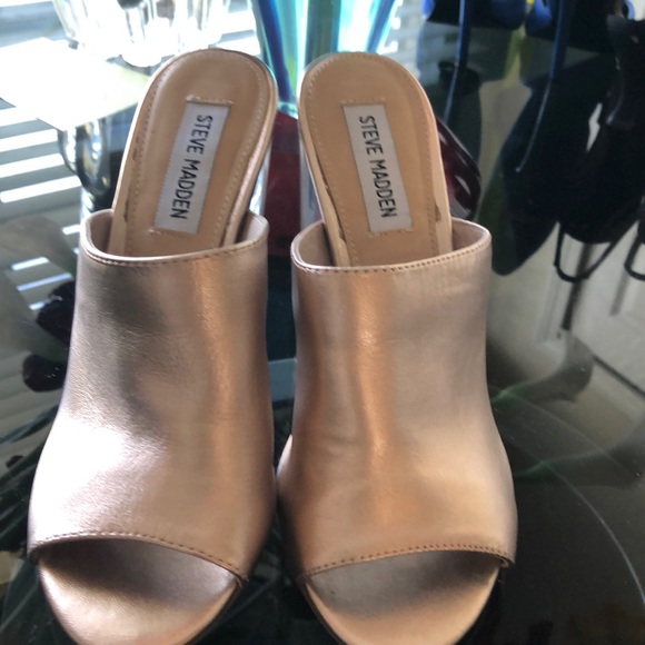 Shoes - Picture 1 of 5